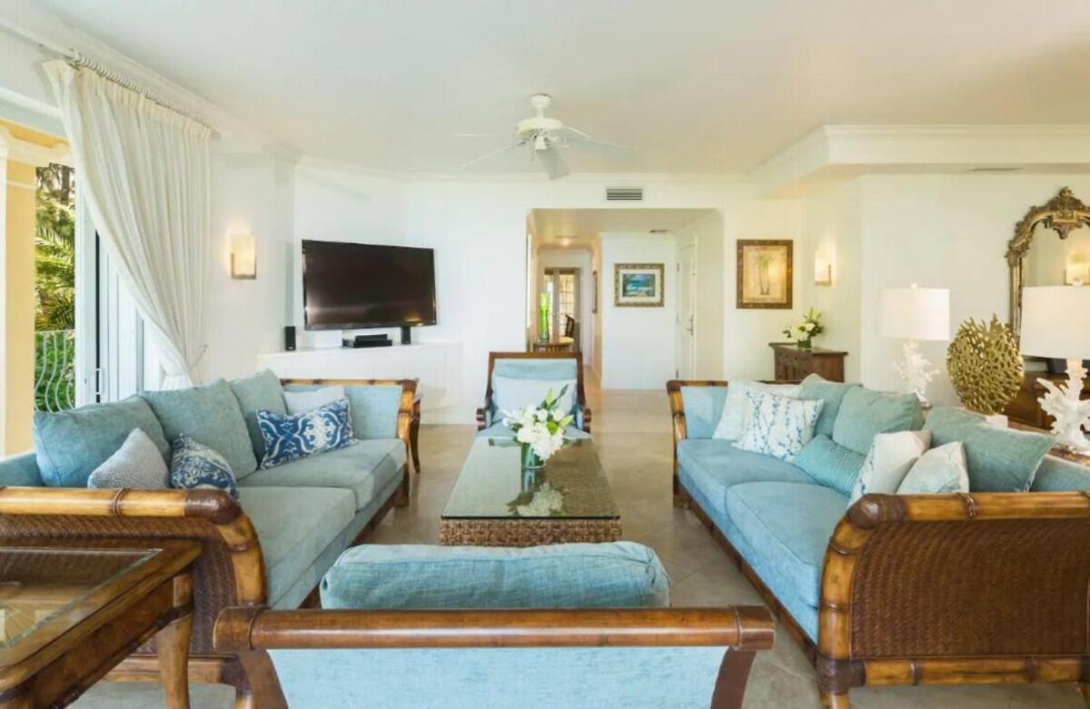 Villa Renaissance Grace Bay Exterior photo