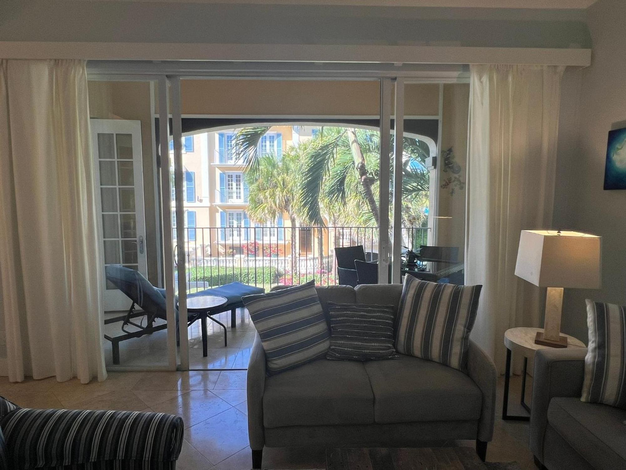 Villa Renaissance Grace Bay Exterior photo