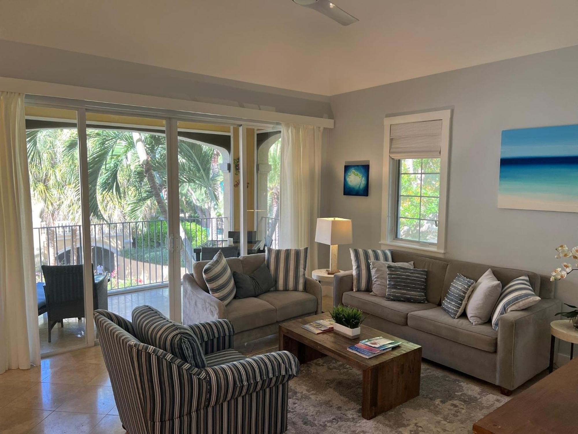 Villa Renaissance Grace Bay Exterior photo