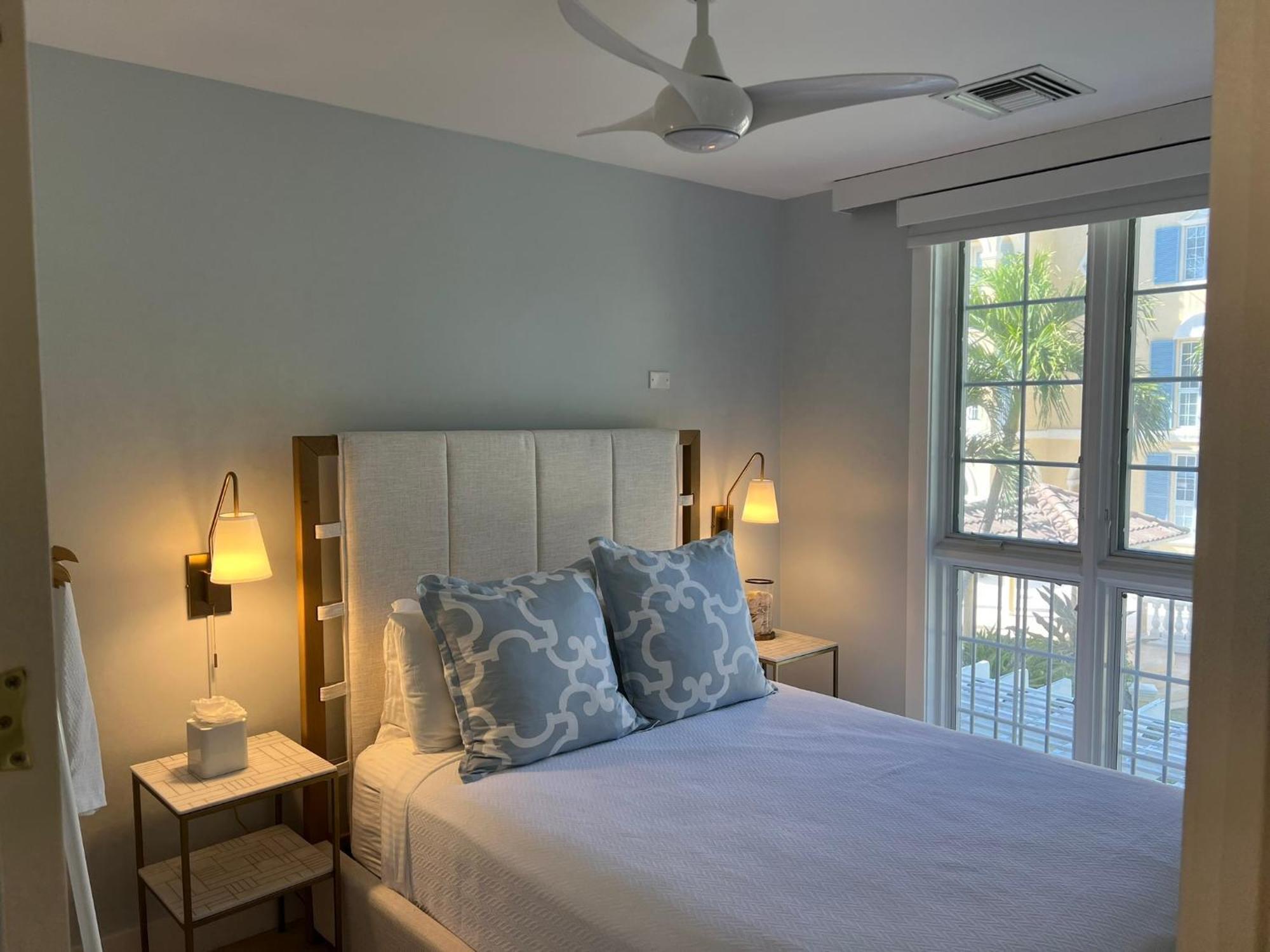 Villa Renaissance Grace Bay Exterior photo