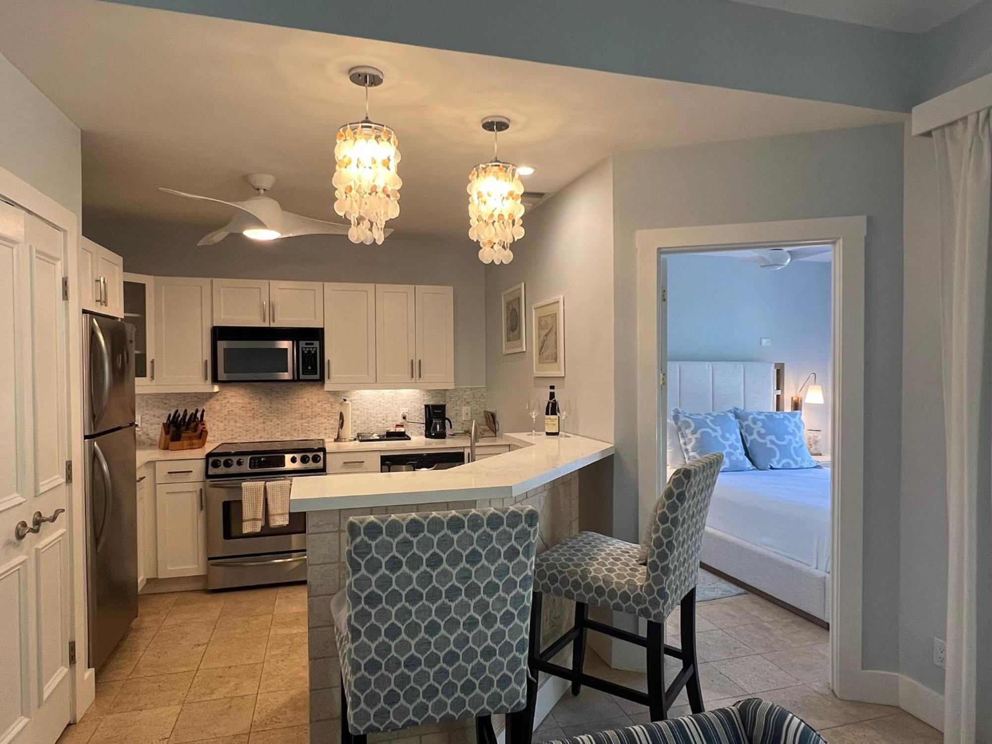 Villa Renaissance Grace Bay Exterior photo