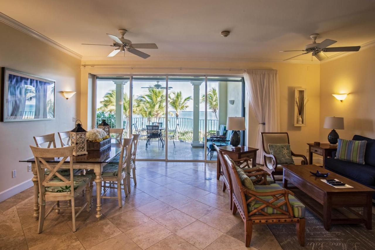 Villa Renaissance Grace Bay Exterior photo