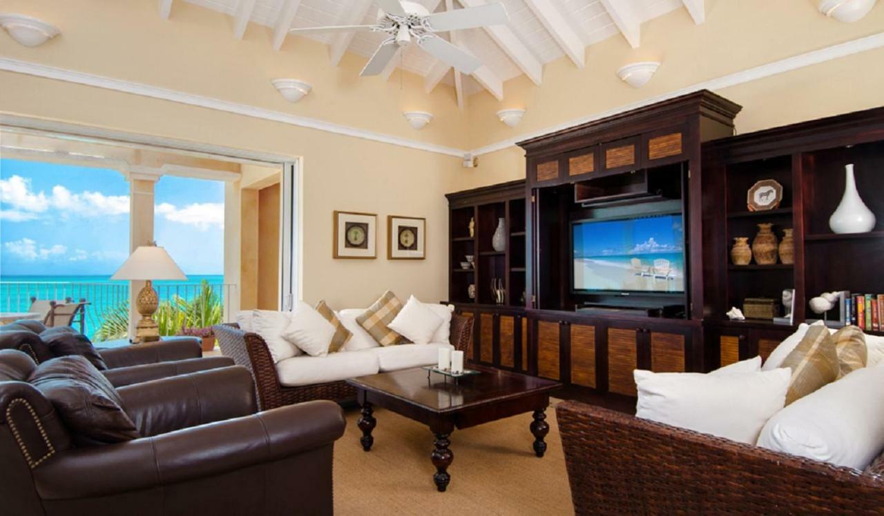 Villa Renaissance Grace Bay Exterior photo